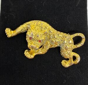 Tiger Leopard Brooch Gold Tone Red Eyes Figural Big Cat Safari Statement Jewelry